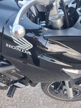 Honda CBF 600S Negra con Baúl Givi