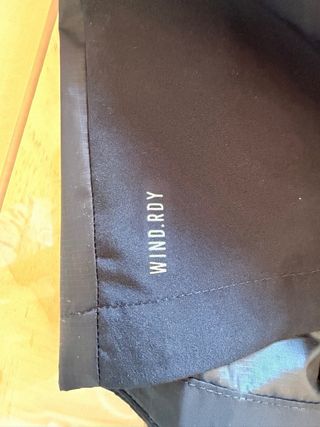 Cortavientos Adidas Negro Nuevo con Etiquetas