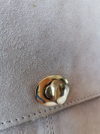 Bolso Sfera cadena dorada beige