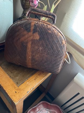 Bolso de mano antiguo de mimbre chino