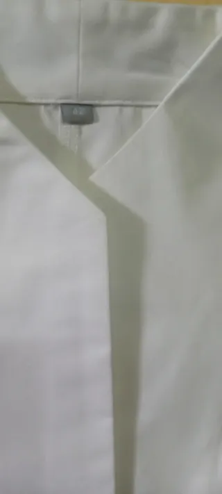 Uniforme Iberia: Pantalón y Camisa Talla 42