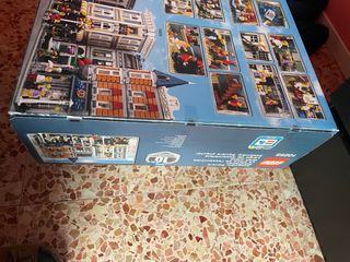 LEGO Creator Expert 10255 Assembly Square