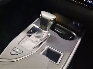 Lexus UX 2.0 250h Business