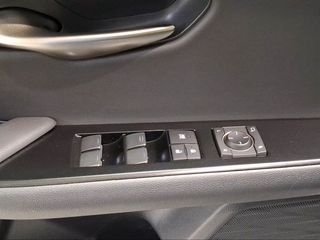 Lexus UX 2.0 250h Business