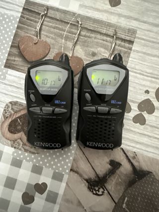 2 Kenwood UBZ-LH68 Walkie Talkies