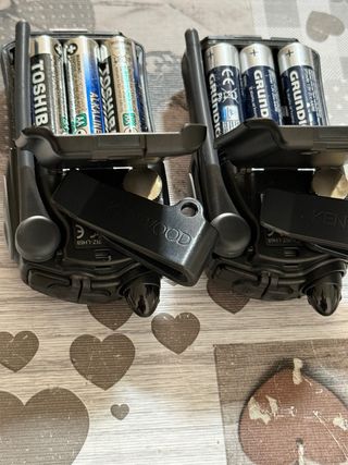2 Kenwood UBZ-LH68 Walkie Talkies