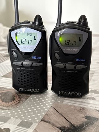 2 Kenwood UBZ-LH68 Walkie Talkies