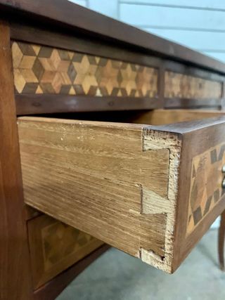 Tocador antiguo costurero marquetería.