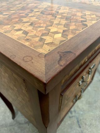 Tocador antiguo costurero marquetería.