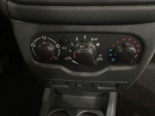 Dokker Van Essential dCi 55kW (75CV)