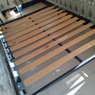 Somier metálico y de madera con patas