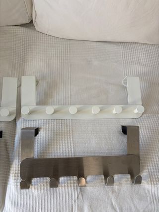 Colgadores de puerta metal