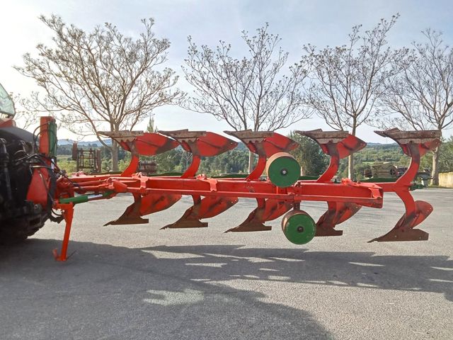 Arado Kverneland 5 cuerpos