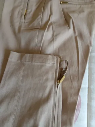 Lote Pantalón Beige y Blusa Estampada