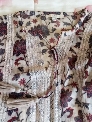 Lote Pantalón Beige y Blusa Estampada