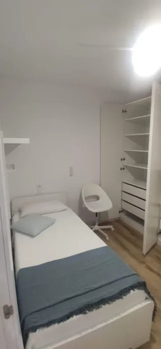 Habitación compartir azafata a partir de mayo