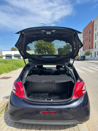 Peugeot 208 Style 2014