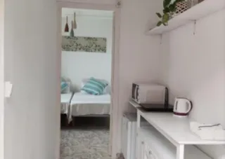 Alquilo habitación en Palafrugell para temporada.