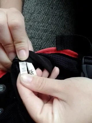 Peto Protector Moto Negro y Rojo