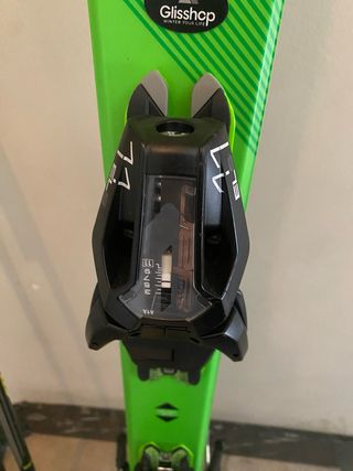 Sci Elan con attacchi e bastoncini