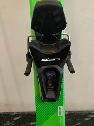 Sci Elan con attacchi e bastoncini