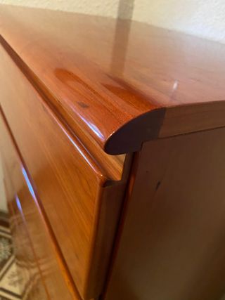 Cómoda Sinfonier Caoba africana, elegante