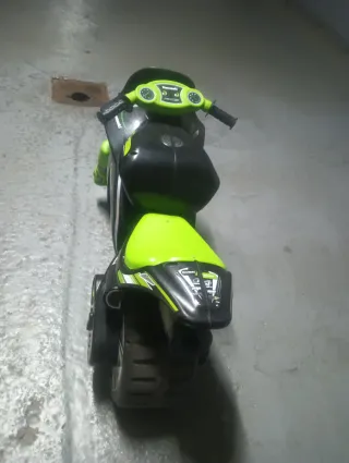 Moto infantil Kawasaki 23