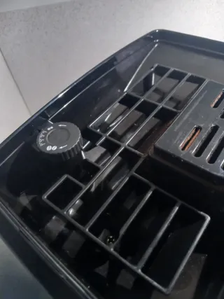 Cafetera DeLonghi Negra