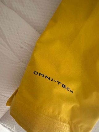 Chaqueta Columbia Negra y Amarilla