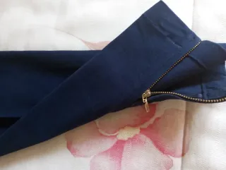 Lote Pantalón Azul y Blusa Estampada