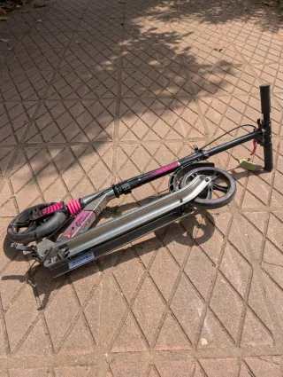 Patinete Oxelo rosa y negro