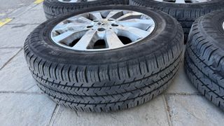 Juego 4 Llantas Mercedes Clase V 16” Usadas