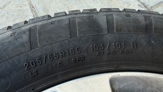 Juego 4 Llantas Mercedes Clase V 16” Usadas