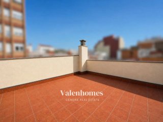 Piso luminoso con terraza en Gorg