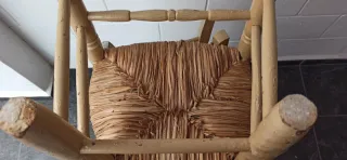 Juego de 3 sillas de madera y yute