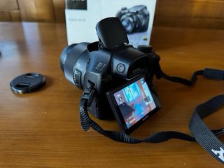 Cámara Sony Cyber-shot DSC-HX300 + funda