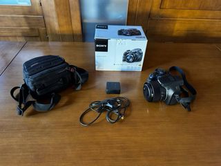 Cámara Sony Cyber-shot DSC-HX300 + funda