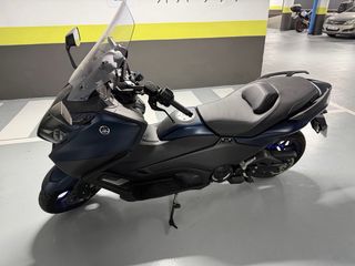 Yamaha TMAX 560 05/2024 - 2800km