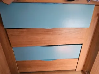 Armario de madera de diseño