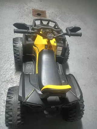 Quad infantil a batería, buen estado