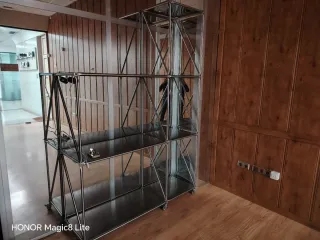 Estantería moderna de aluminio Urge vender Rapido!