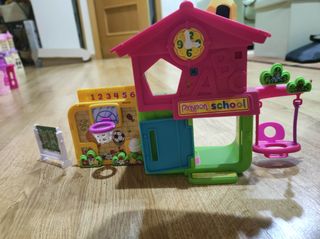Colegio Pinypon con figuras