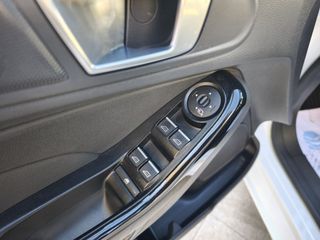 FORD Fiesta 1.0 EcoBoost 100cv Titanium 5p