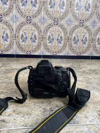 Cámara Nikon D5000 + Accesorios