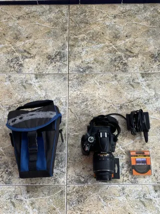 Cámara Nikon D5000 + Accesorios