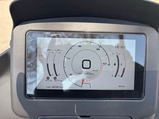 Zontes 125cc Maxi-Scooter Negra/Gris