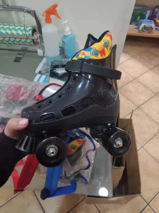 Patines 4 Ruedas Negros