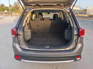 MITSUBISHI Outlander 220 DID Kaiteki Auto 4WD