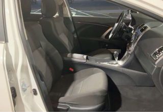 Toyota Avensis 1.8 automatico pegatina C verde