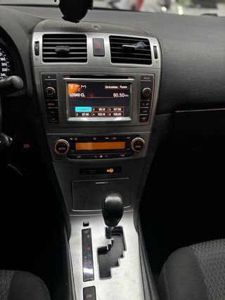 Toyota Avensis 1.8 automatico pegatina C verde